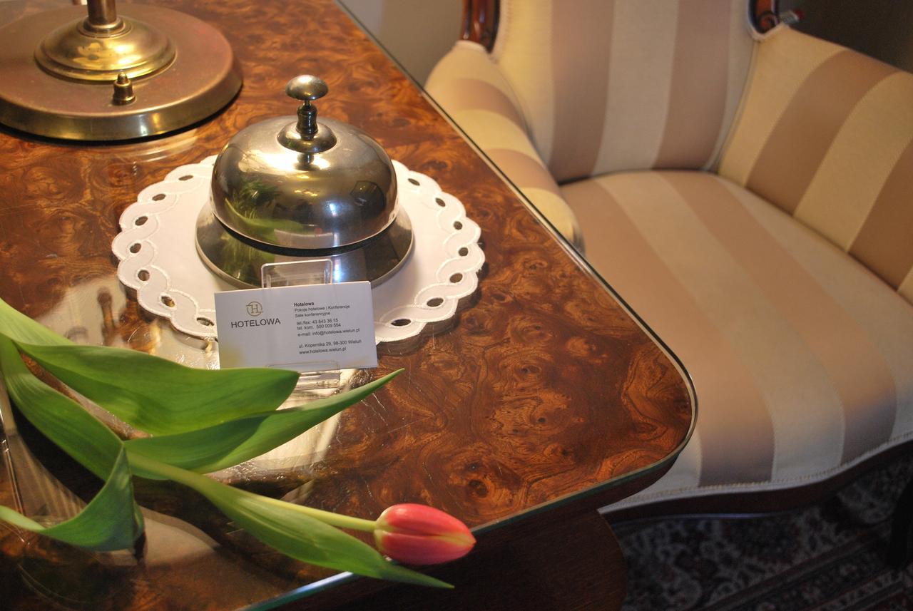 Noclegi Helios & Hotelowa Wielun Ngoại thất bức ảnh
